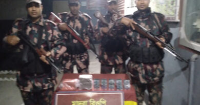 সাতক্ষীরায় বিজিবির অভিযানে প্রায় সাড়ে চার লক্ষ টাকার মালামাল জব্দ