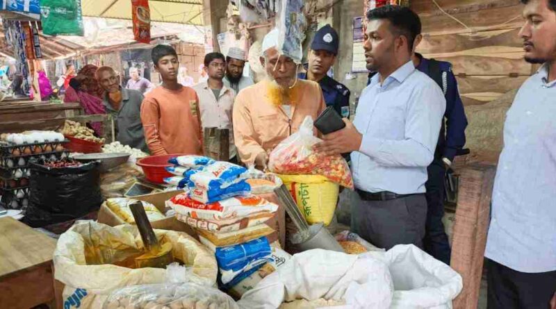 দ্রব্যমূল্যের ঊর্ধ্বগতিতে সাতক্ষীরায় ক্রেতারদের নাভিশ্বাস: মোবাইল কোর্ট পরিচালনা