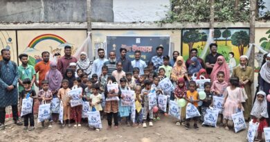 নতুন পোশাক পেয়ে সাতক্ষীরায় তিন শতাধিক শিশুর মুখে ঈদের হাসি