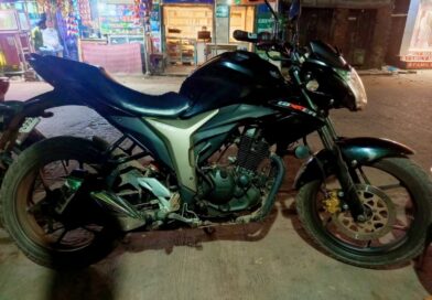 কালিগঞ্জে পরিত্যক্ত অবস্থায় মোটরসাইকেল উদ্ধার, থানায় হস্তান্তর