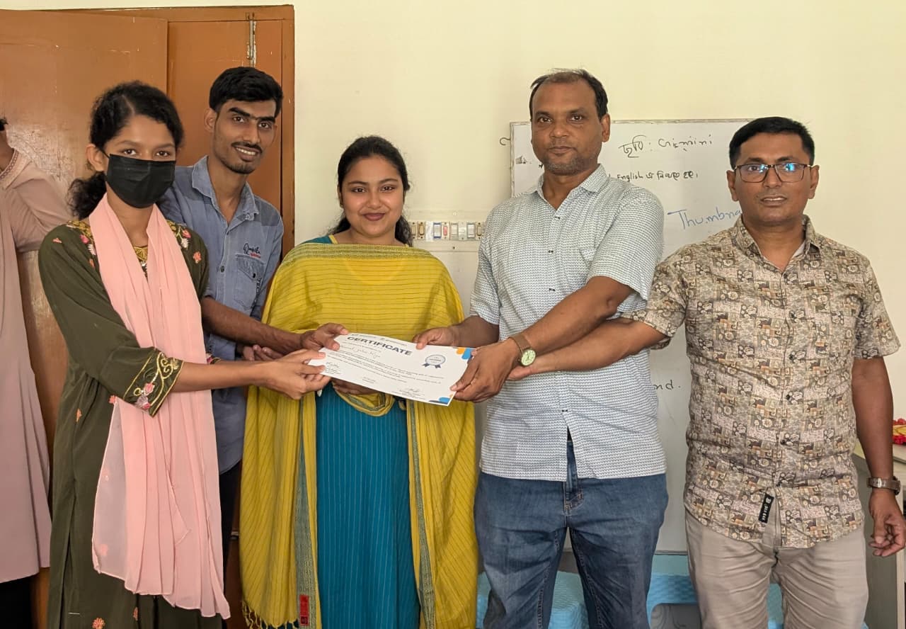 তালায় ‘স্মার্ট লার্নিং উইথ এআই’ প্রশিক্ষণ