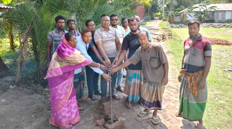 কালিগঞ্জে দুর্ভোগ লাঘবে ফরিদপুর-বেজুয়া সড়কের ৮০০ মিটার কার্পেটিং কাজের উদ্বোধন