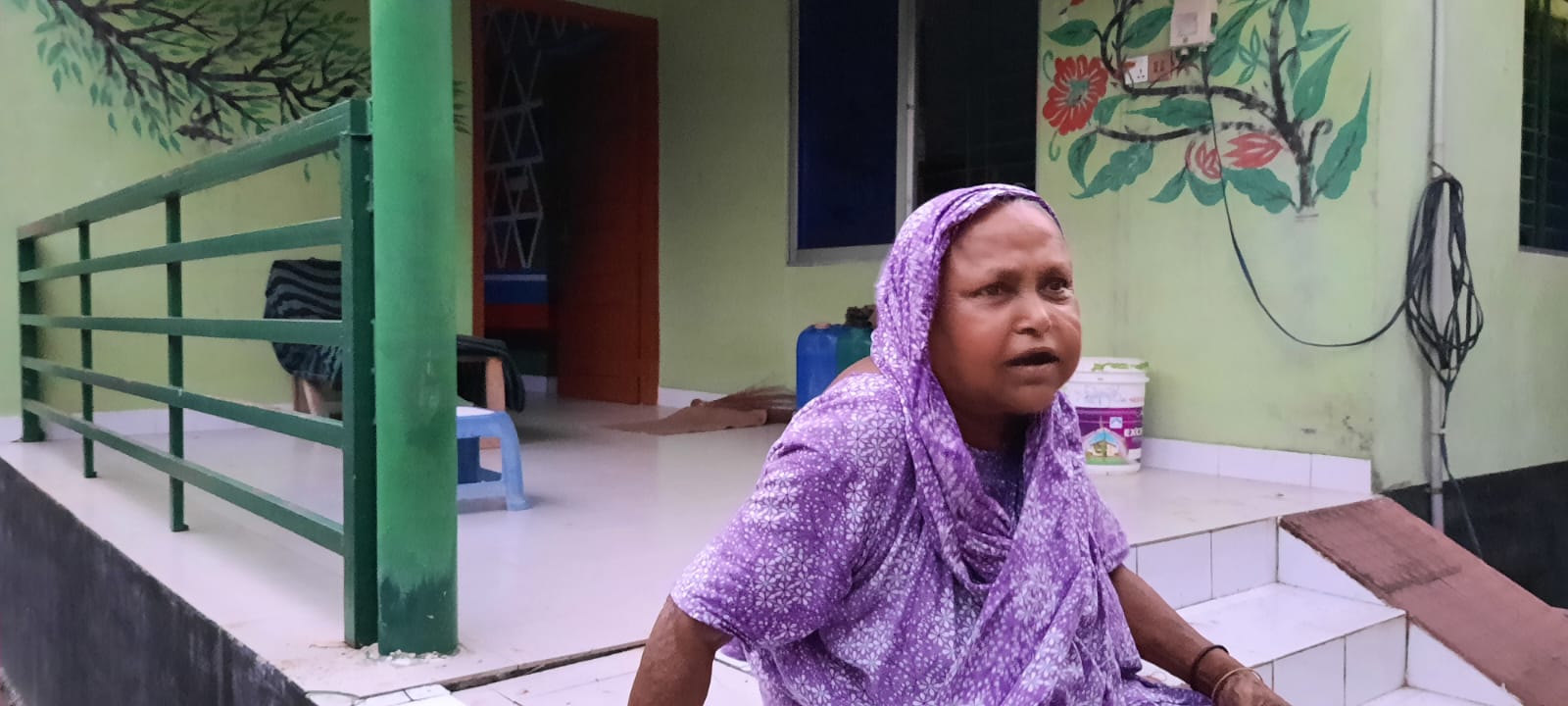 কালিগঞ্জে বীর নিবাসের নামে আত্মসাৎকৃত টাকা ফেরত চেয়ে বৃদ্ধা আলেয়ার আকুতি