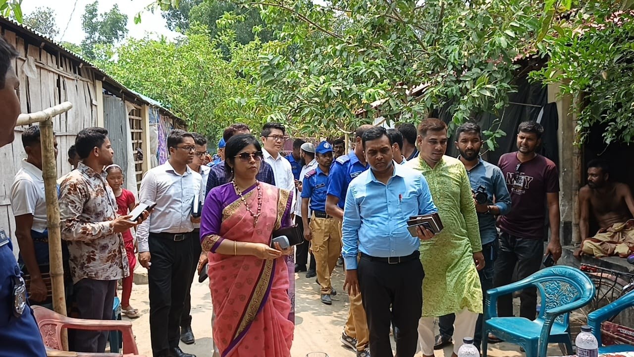 জেলা প্রশাসক মিজ কাউসার আজিজের কলারোয়ায় দিনব্যাপী যত কার্যক্রম