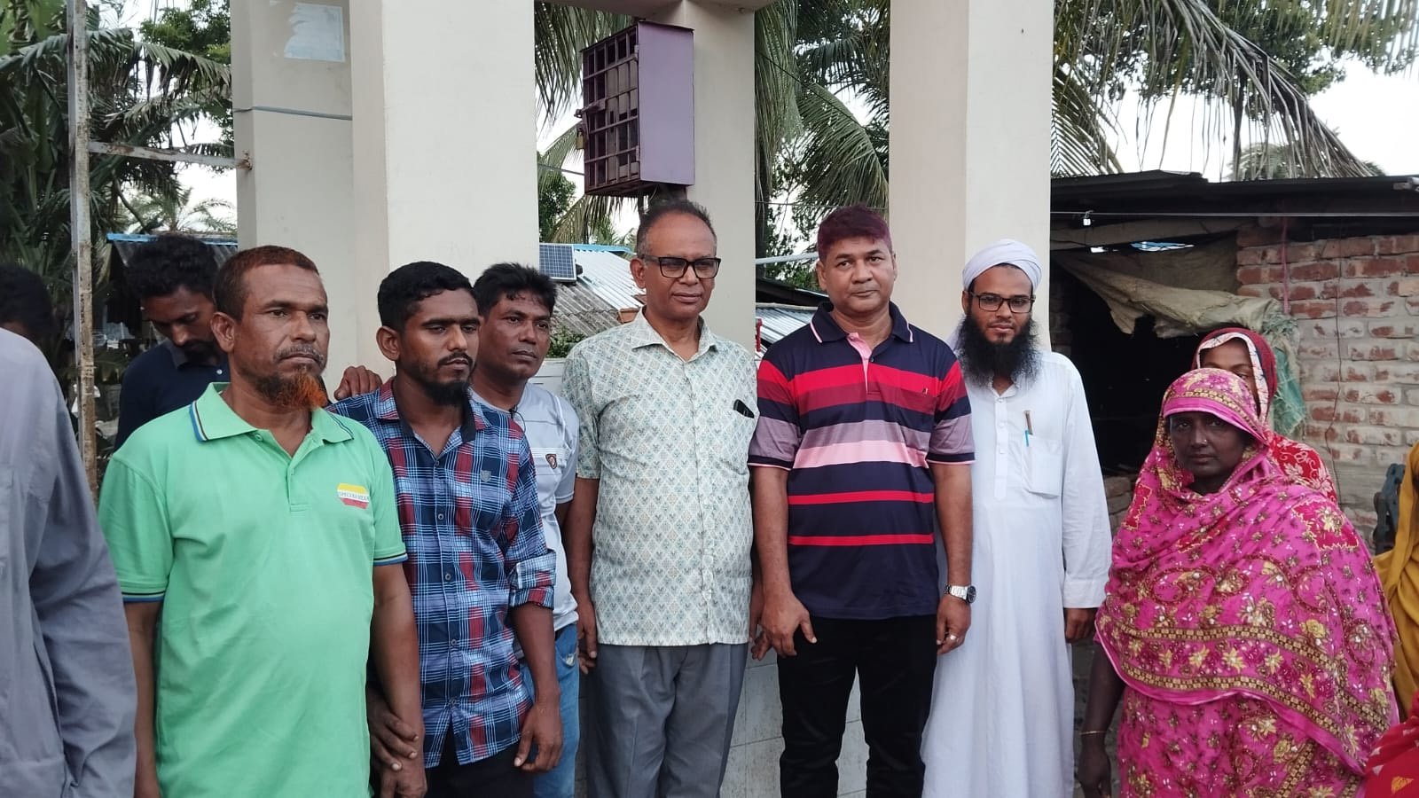 সাতক্ষীরার গদাইবিলে বন্ধ থাকা পানির ট্যাংকি চালু করলেন শেখ শফিউল্লাহ মনি
