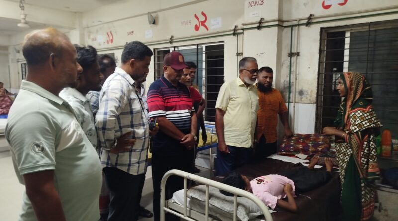 সাতক্ষীরায় শিশু ধর্ষণ: পরিবারকে বিএনপি নেতা আব্দুর রউফের অর্থ সহায়তা প্রদান